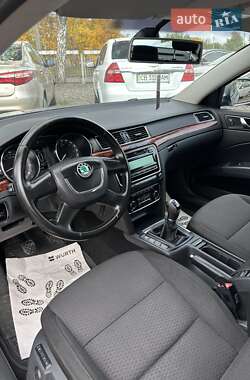 Ліфтбек Skoda Superb 2011 в  фото 8 Ліфтбек Skoda Superb 2011 в