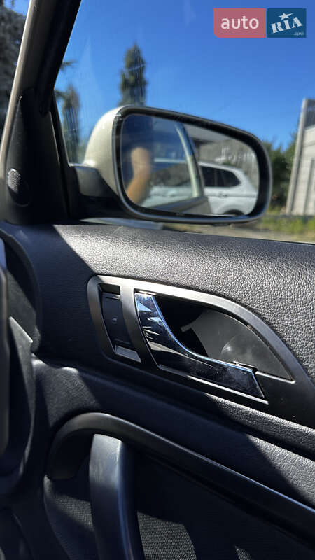 Лифтбек Skoda Superb 2003 в Черкассах