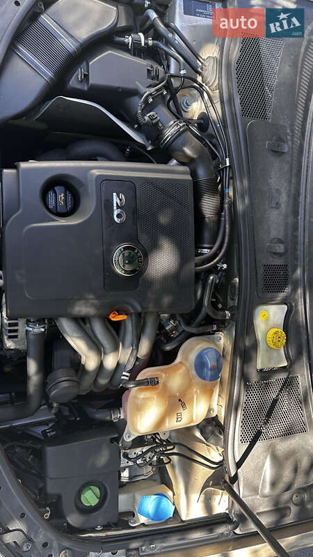 Лифтбек Skoda Superb 2003 в Черкассах