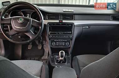 Лифтбек Skoda Superb 2010 в 