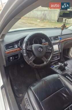 Лифтбек Skoda Superb 2014 в 