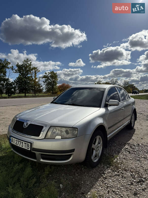 Лифтбек Skoda Superb 2006 в 