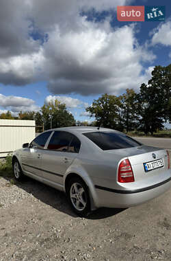 Лифтбек Skoda Superb 2006 в 