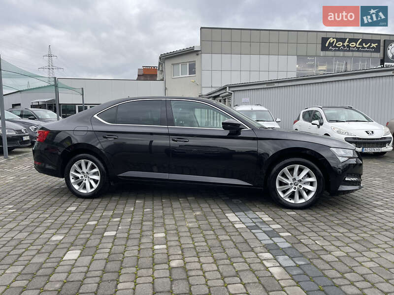 Ліфтбек Skoda Superb 2022 в Мукачевому фото Ліфтбек Skoda Superb 2022 в Мукачевому