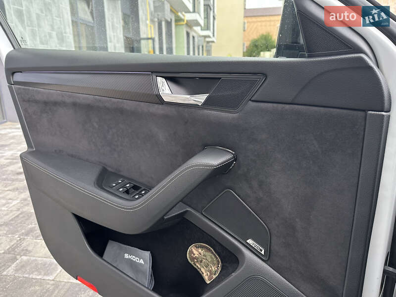 Универсал Skoda Superb 2020 в Львове