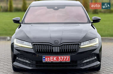 Лифтбек Skoda Superb 2021 в 