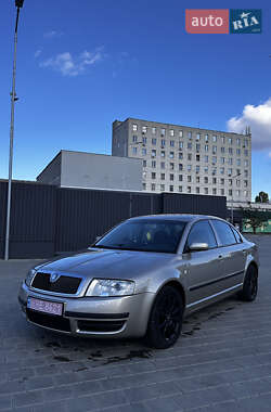 Лифтбек Skoda Superb 2003 в Черкассах