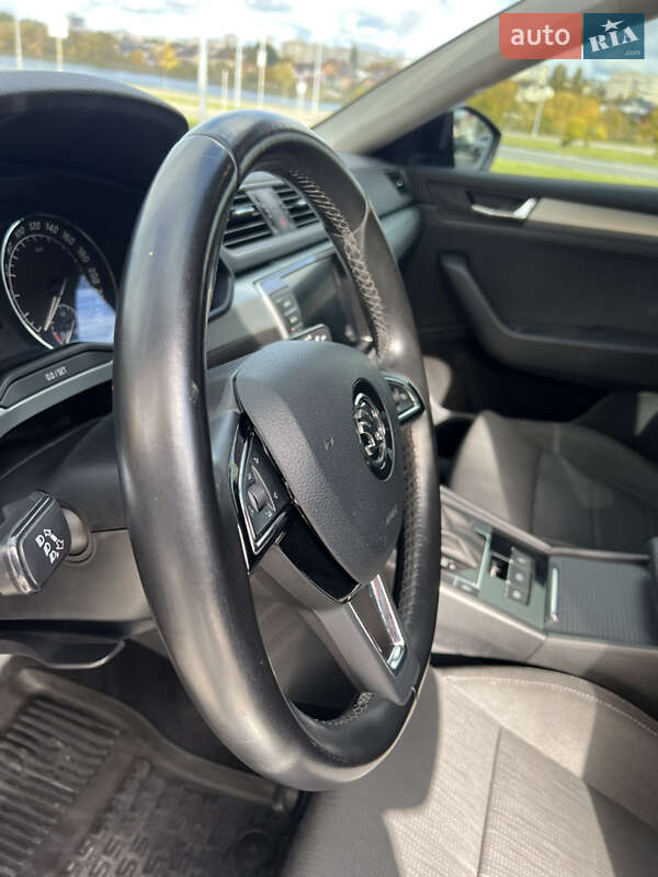 Лифтбек Skoda Superb 2016 в Виннице
