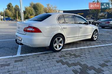 Лифтбек Skoda Superb 2010 в 