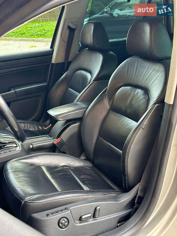 Універсал Skoda Superb 2014 в Надвірній