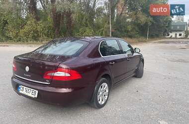 Лифтбек Skoda Superb 2010 в 