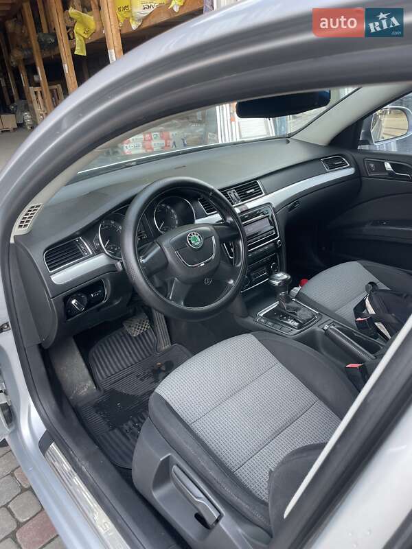 Лифтбек Skoda Superb 2010 в Нереснице фото 10 Лифтбек Skoda Superb 2010 в Нереснице