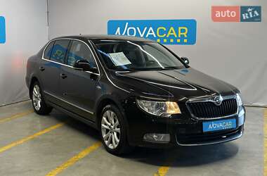 Ліфтбек Skoda Superb 2012 в 