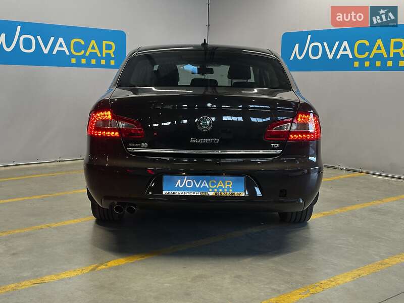 Лифтбек Skoda Superb 2012 в Киеве