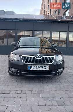 Лифтбек Skoda Superb 2014 в 