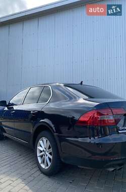 Ліфтбек Skoda Superb 2014 в  фото 18 Ліфтбек Skoda Superb 2014 в