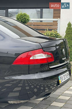 Лифтбек Skoda Superb 2010 в 