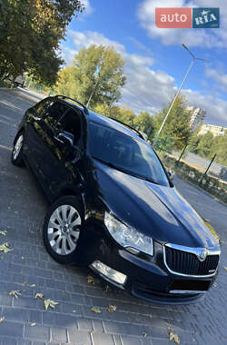 Універсал Skoda Superb 2012 в  фото 3 Універсал Skoda Superb 2012 в