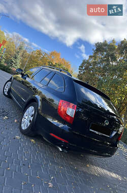 Універсал Skoda Superb 2012 в  фото 6 Універсал Skoda Superb 2012 в