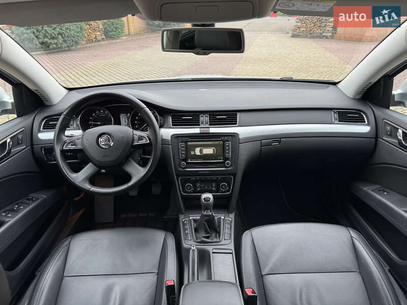 Універсал Skoda Superb 2015 в Мукачевому