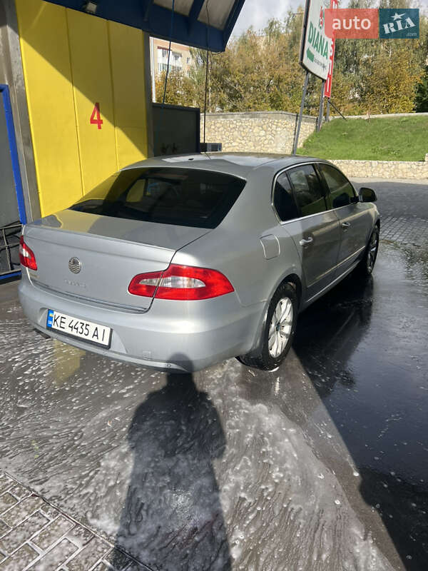 Лифтбек Skoda Superb 2011 в Тернополе