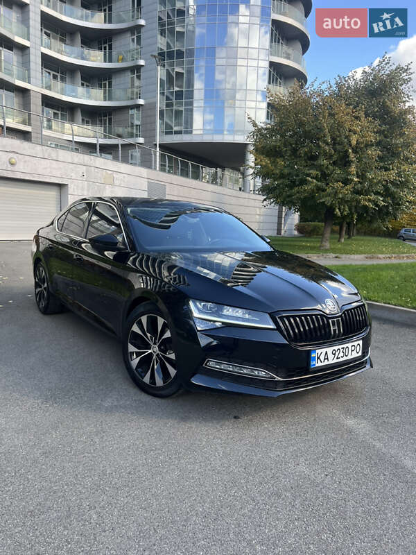 Лифтбек Skoda Superb 2019 в Киеве