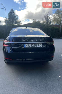 Лифтбек Skoda Superb 2019 в 