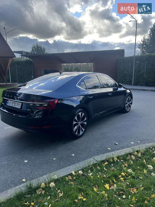 Лифтбек Skoda Superb 2019 в Киеве