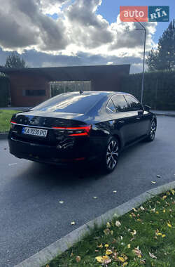 Лифтбек Skoda Superb 2019 в 