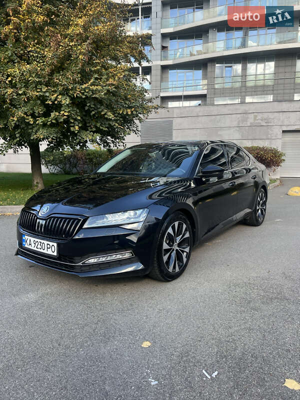 Лифтбек Skoda Superb 2019 в Киеве