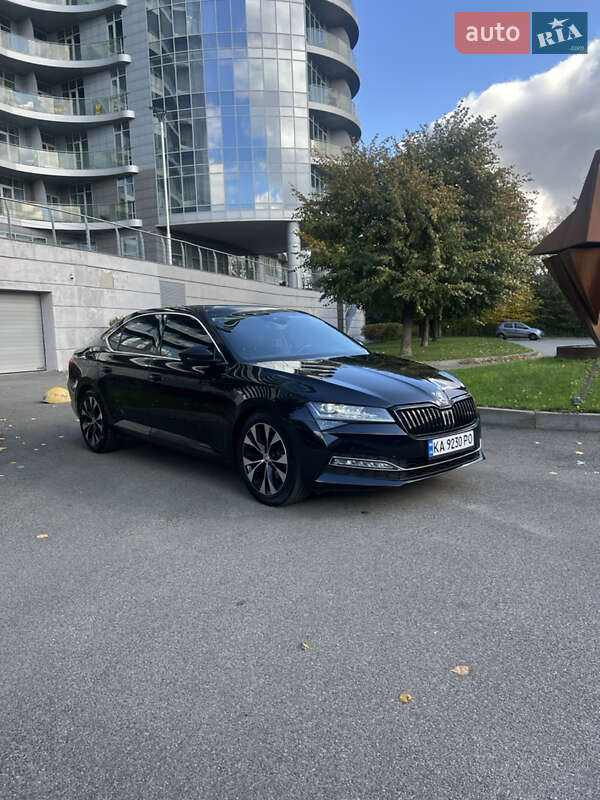 Лифтбек Skoda Superb 2019 в Киеве