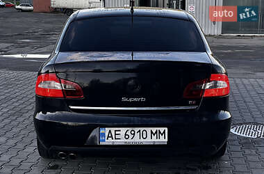 Лифтбек Skoda Superb 2009 в 