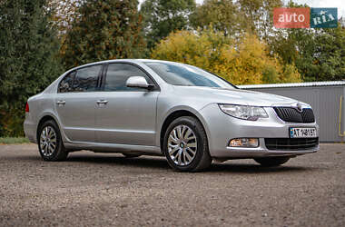 Лифтбек Skoda Superb 2012 в 