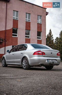 Лифтбек Skoda Superb 2012 в 