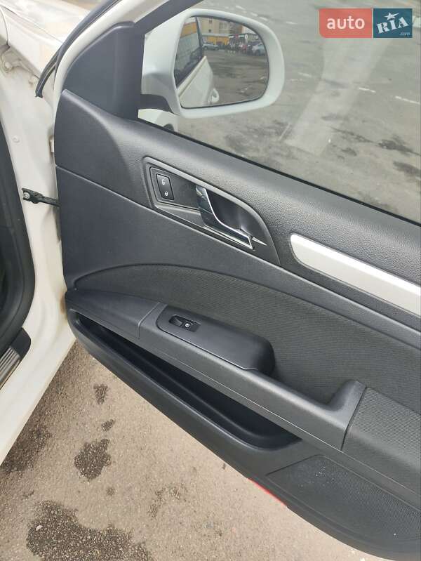Лифтбек Skoda Superb 2011 в Житомире фото 23 Лифтбек Skoda Superb 2011 в Житомире