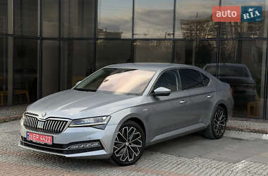Лифтбек Skoda Superb 2022 в 
