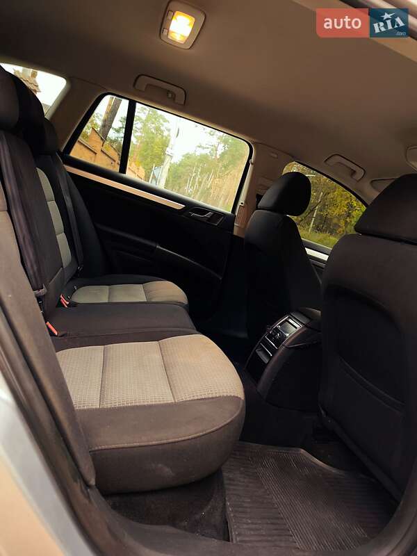 Универсал Skoda Superb 2010 в Буче