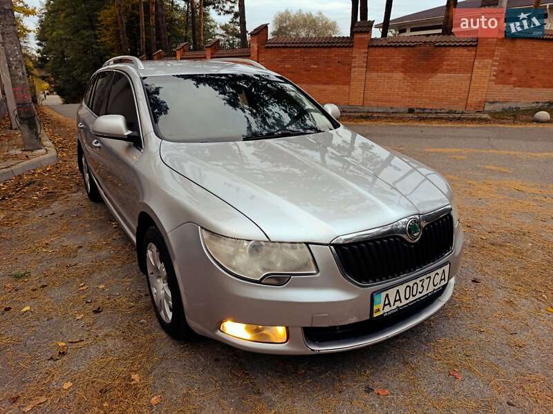 Универсал Skoda Superb 2010 в Буче