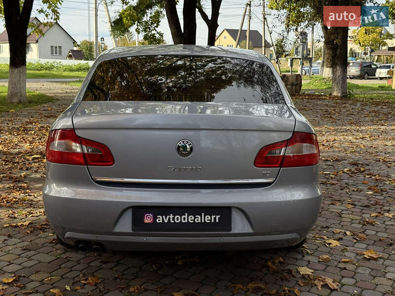 Ліфтбек Skoda Superb 2011 в Тячеві