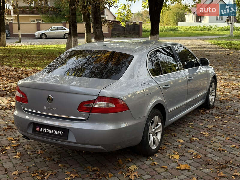 Ліфтбек Skoda Superb 2011 в Тячеві