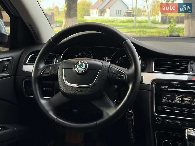 Ліфтбек Skoda Superb 2011 в Тячеві