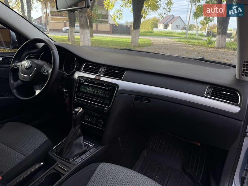 Ліфтбек Skoda Superb 2011 в Тячеві