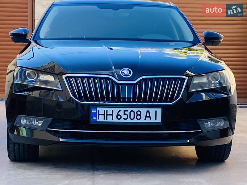 Лифтбек Skoda Superb 2017 в Одессе