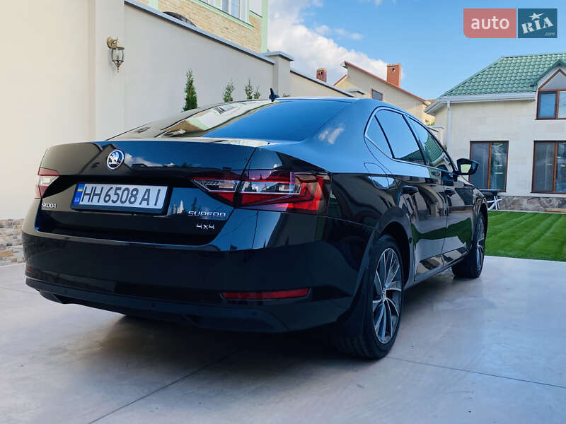 Лифтбек Skoda Superb 2017 в Одессе