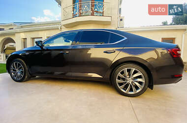 Ліфтбек Skoda Superb 2017 в 