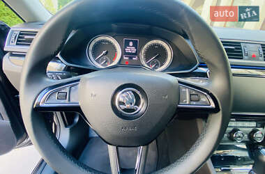 Ліфтбек Skoda Superb 2017 в 