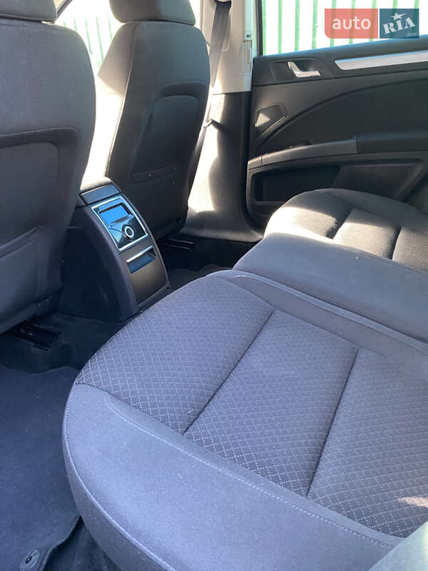 Універсал Skoda Superb 2014 в Коростені