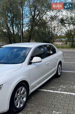Ліфтбек Skoda Superb 2012 в 