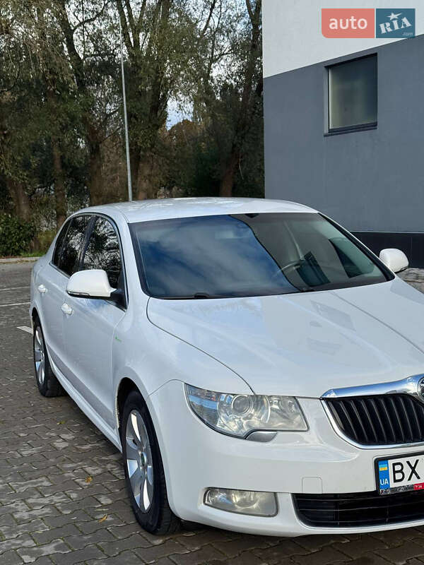 Ліфтбек Skoda Superb 2012 в Хмельницькому