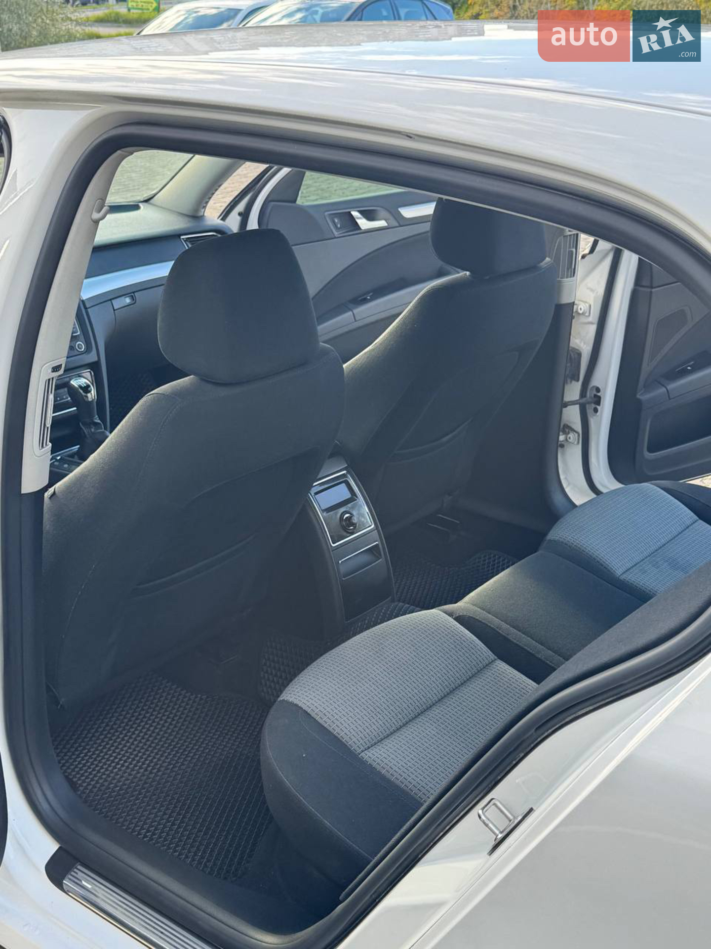 2012 Skoda Superb - мініатюра 21